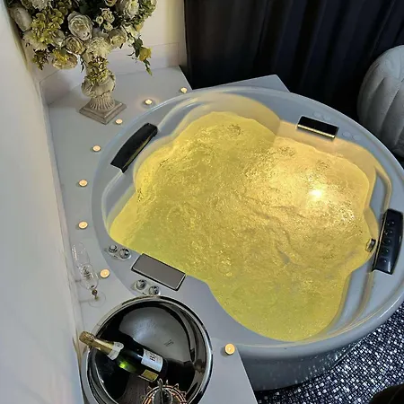 Host 5 With Jacuzzi * Kaunas